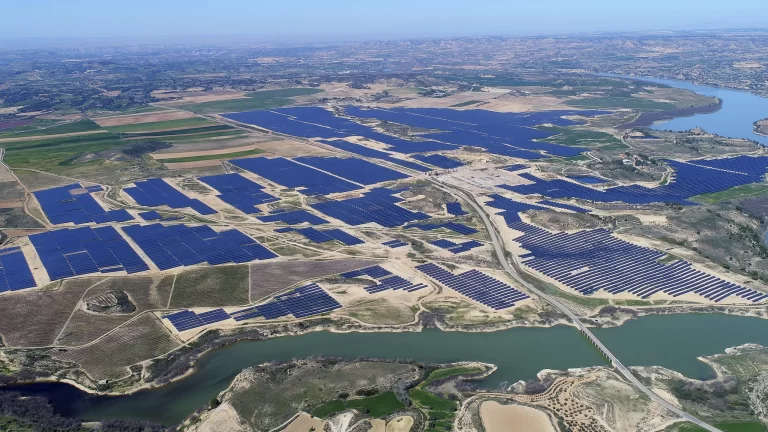 Puesta en marcha eléctrica complejo PV Aragón 750 MW